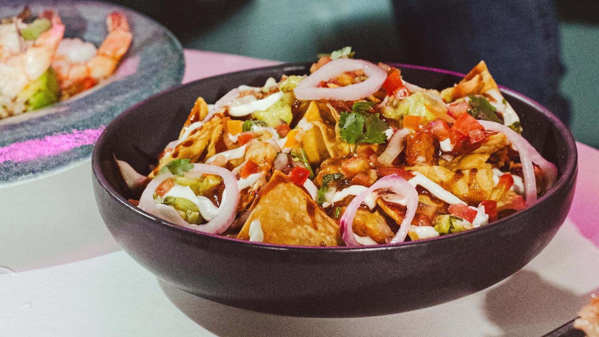 Holiday Inn Santo Domingo By Ihg Экстерьер фото A bowl of falafel salad