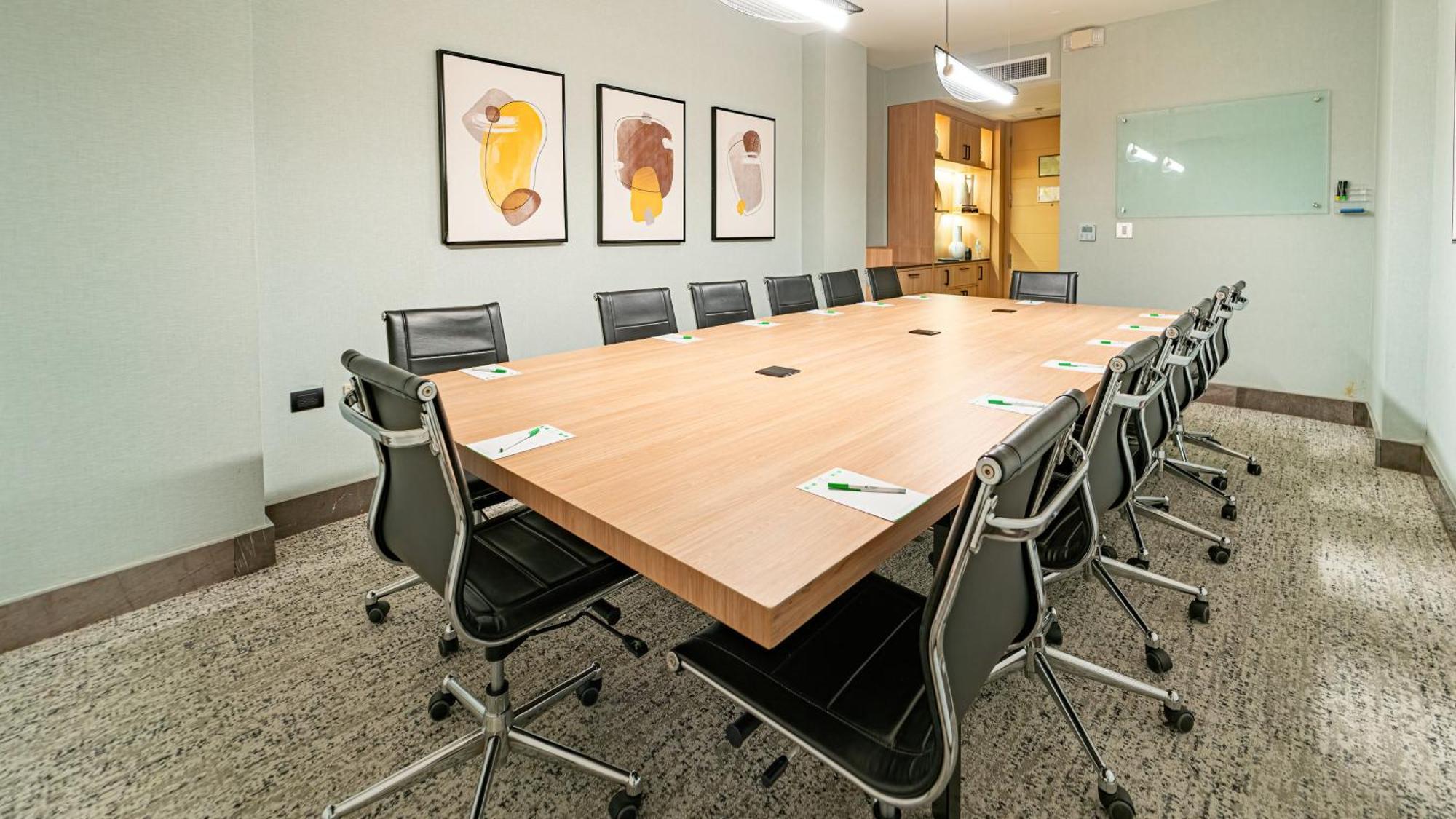 Holiday Inn Santo Domingo By Ihg Экстерьер фото A typical boardroom